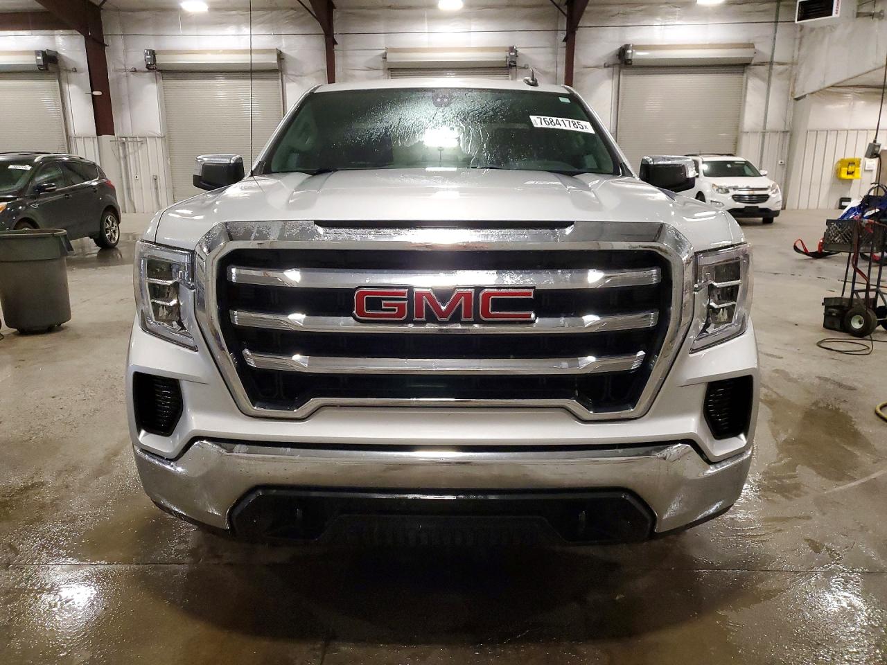 2019 GMC SIERRA K1500 SLE photo 17