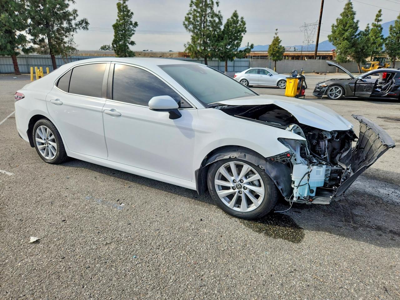 2022 TOYOTA CAMRY LE photo 4
