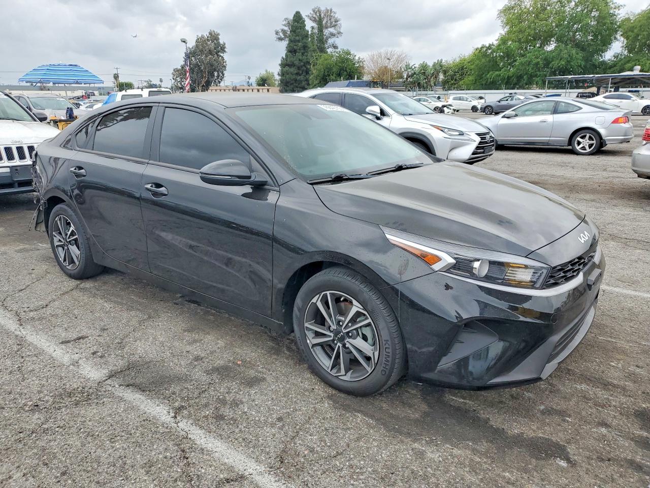 2023 KIA FORTE LX photo 13