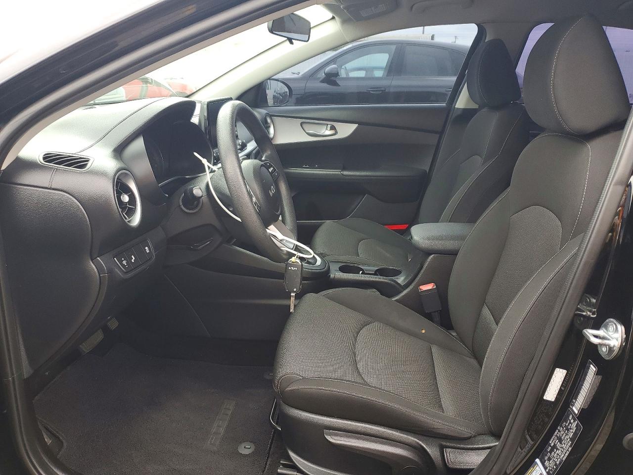 2023 KIA FORTE LX photo 25