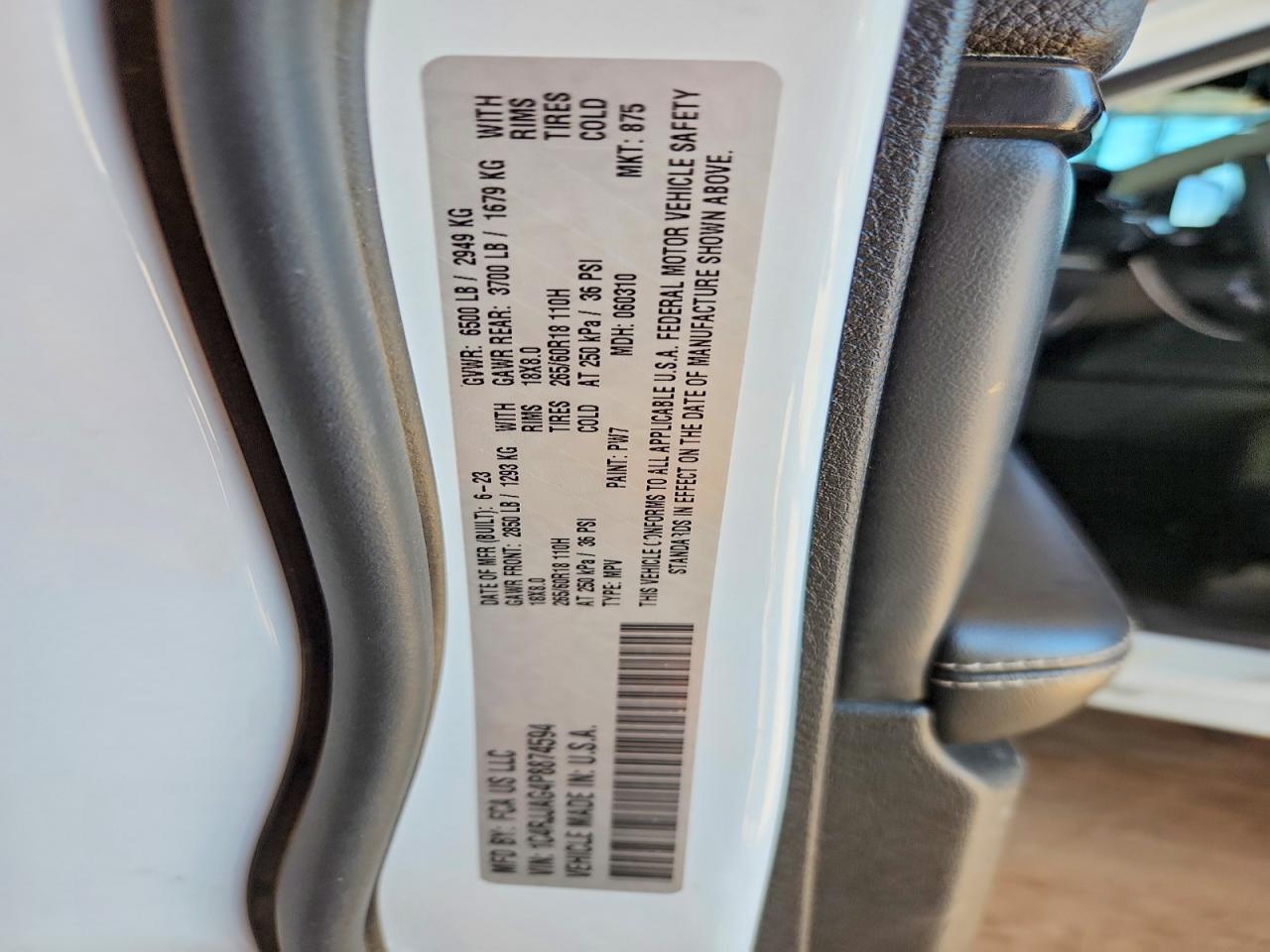 2023 JEEP GRAND CHEROKEE L LAREDO photo 14