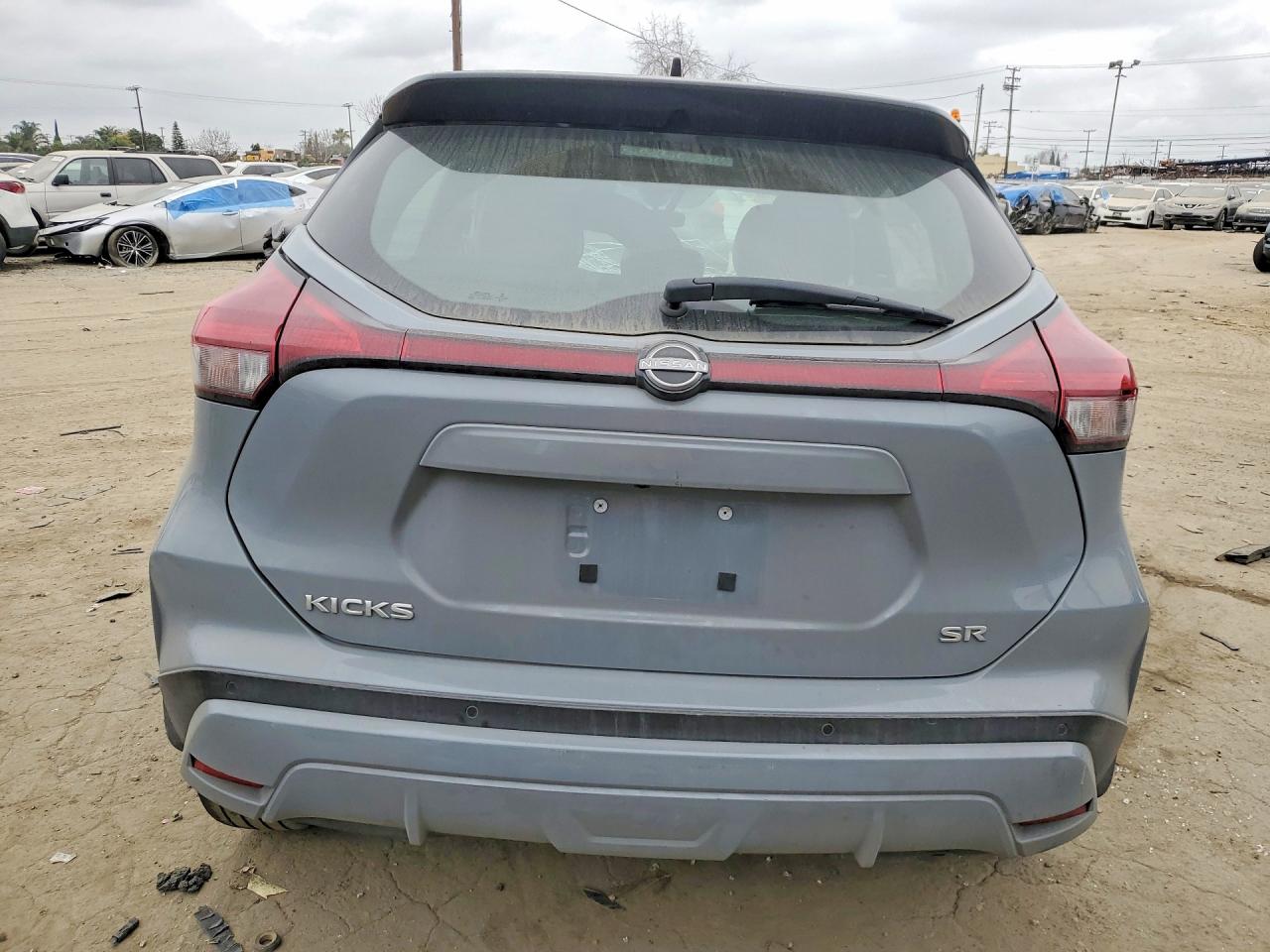 2023 NISSAN KICKS SR photo 11
