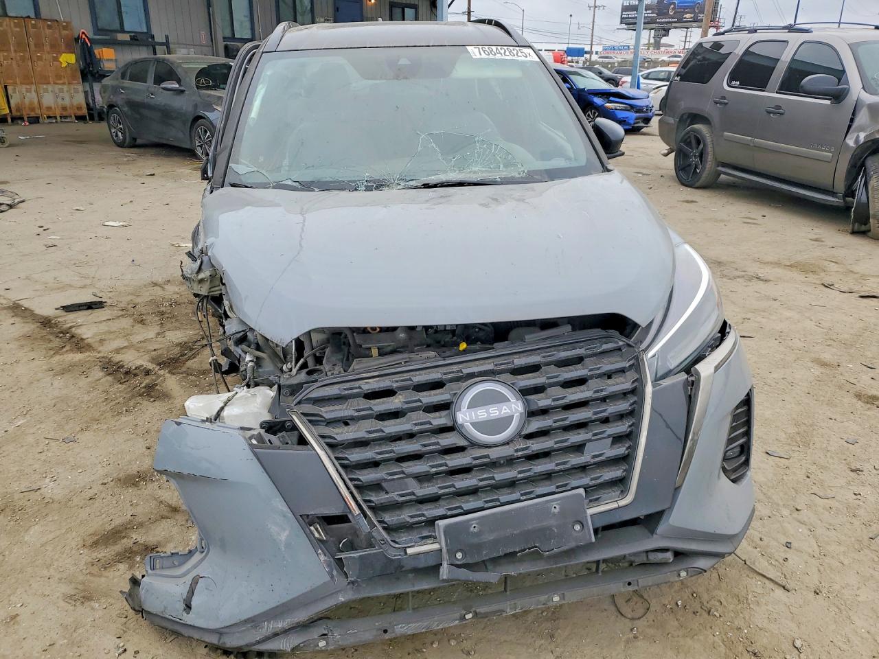2023 NISSAN KICKS SR photo 9