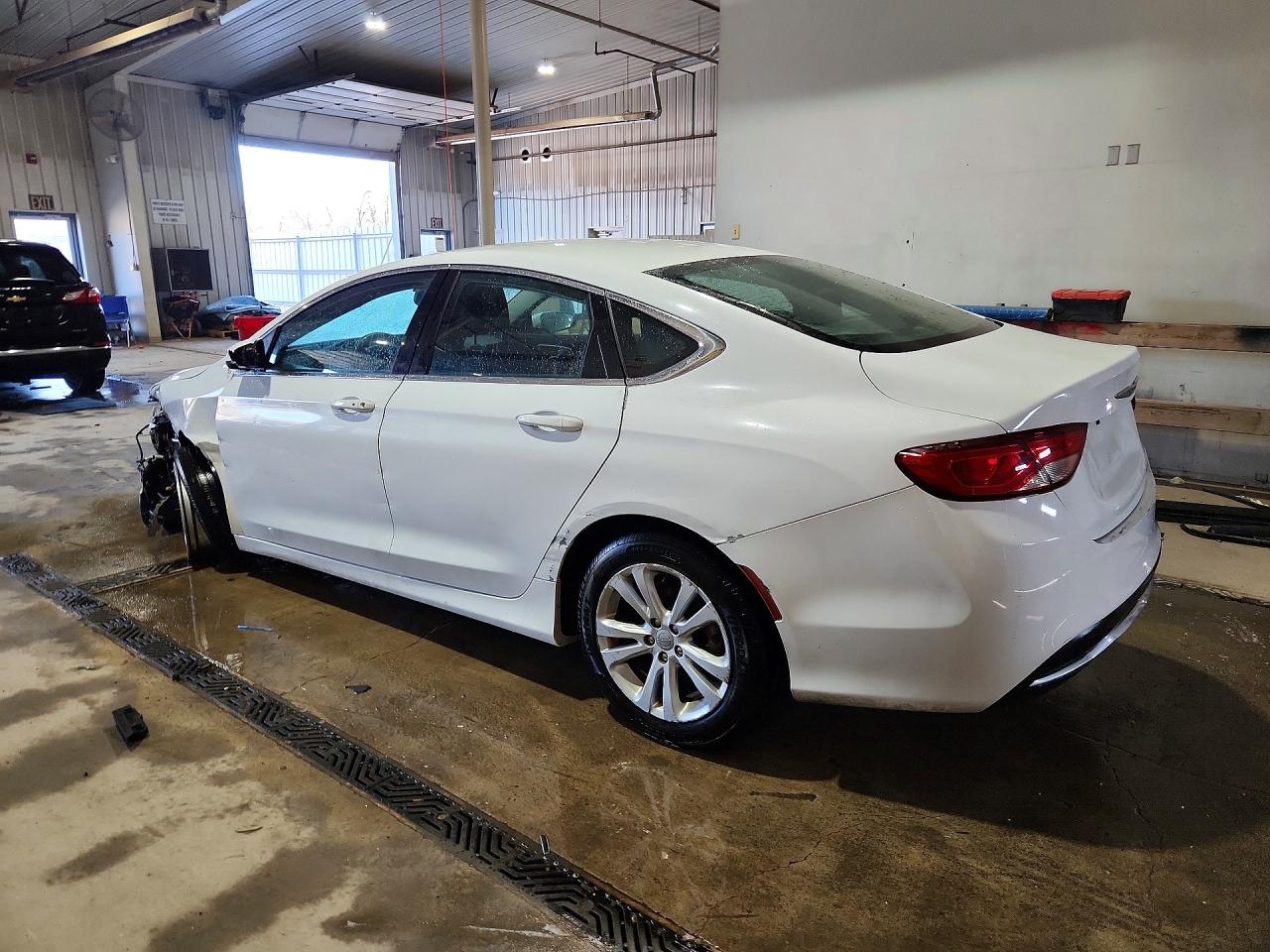 2015 CHRYSLER 200 LIMITED photo 3