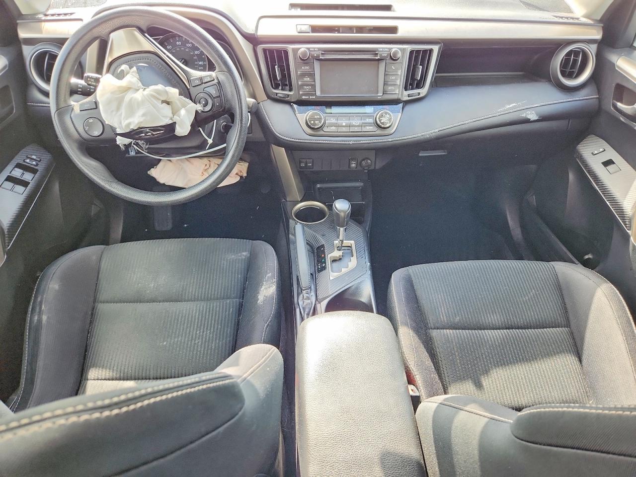 2013 TOYOTA RAV4 XLE photo 8