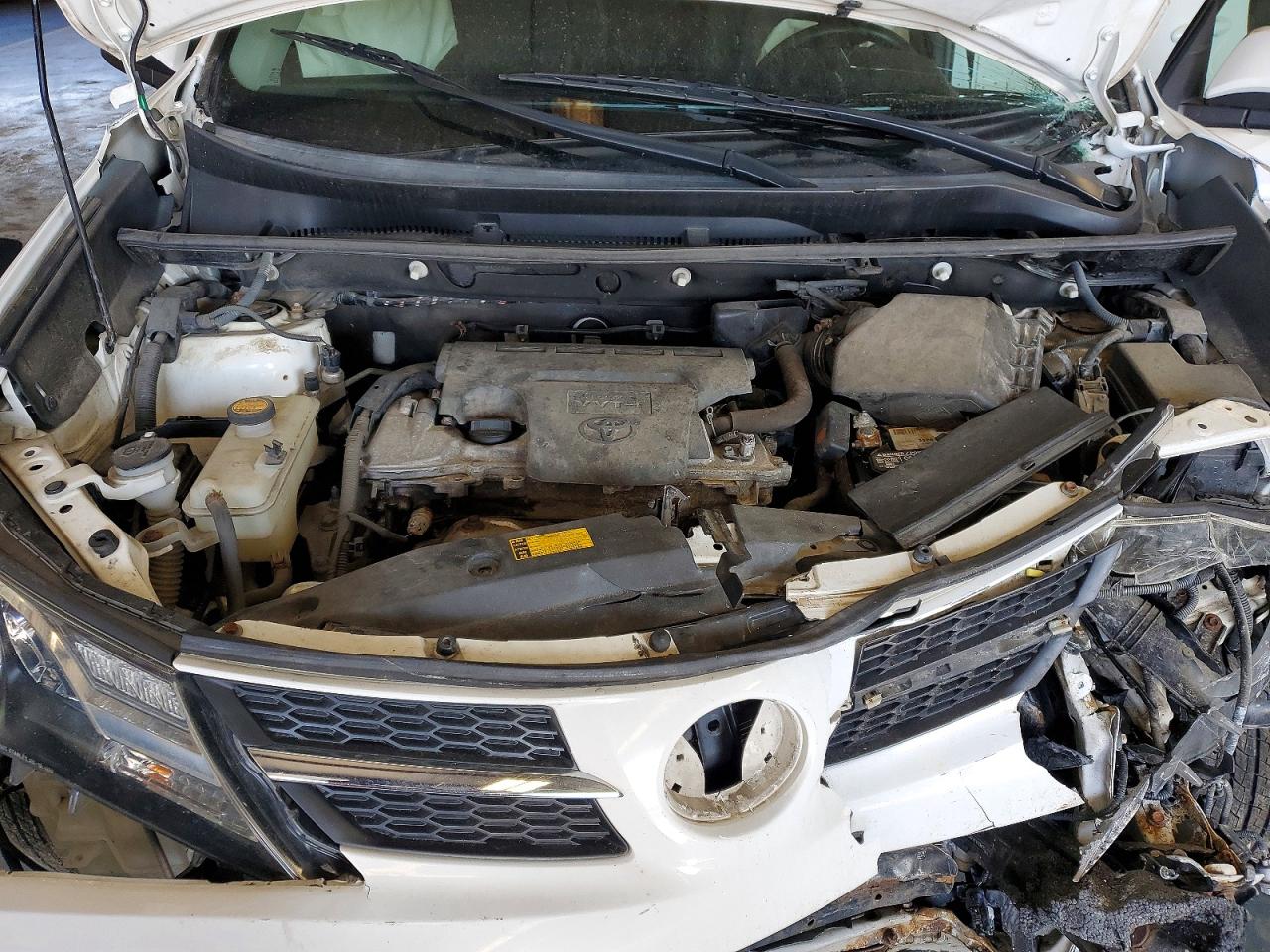 2013 TOYOTA RAV4 XLE photo 12