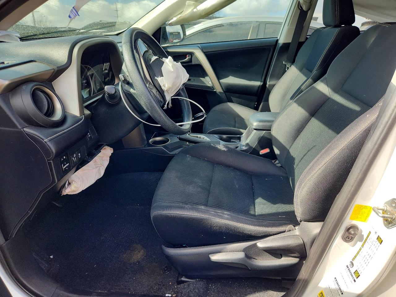 2013 TOYOTA RAV4 XLE photo 7