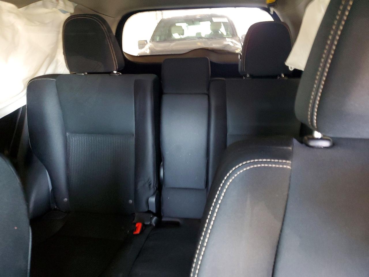 2013 TOYOTA RAV4 XLE photo 10