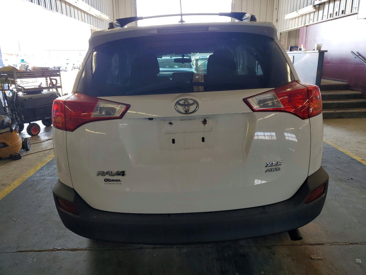 2013 TOYOTA RAV4 XLE photo 6
