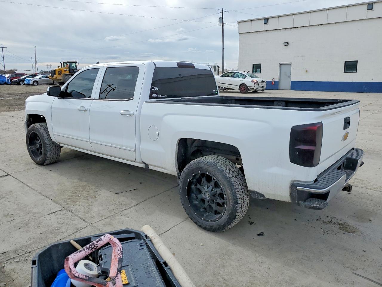 2016 CHEVROLET SILVERADO K1500 LT photo 2