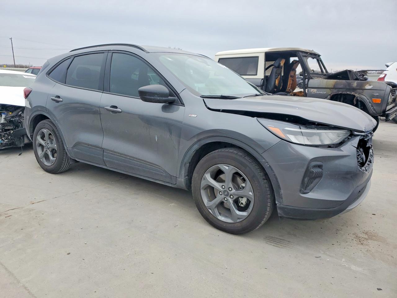 2025 FORD ESCAPE ST LINE photo 10