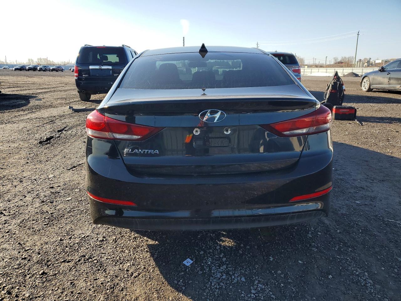 2017 HYUNDAI ELANTRA SE photo 16