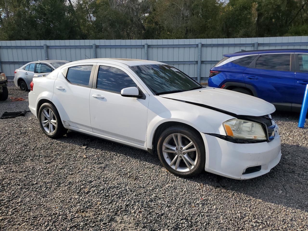 2011 DODGE AVENGER MAINSTREET photo 7