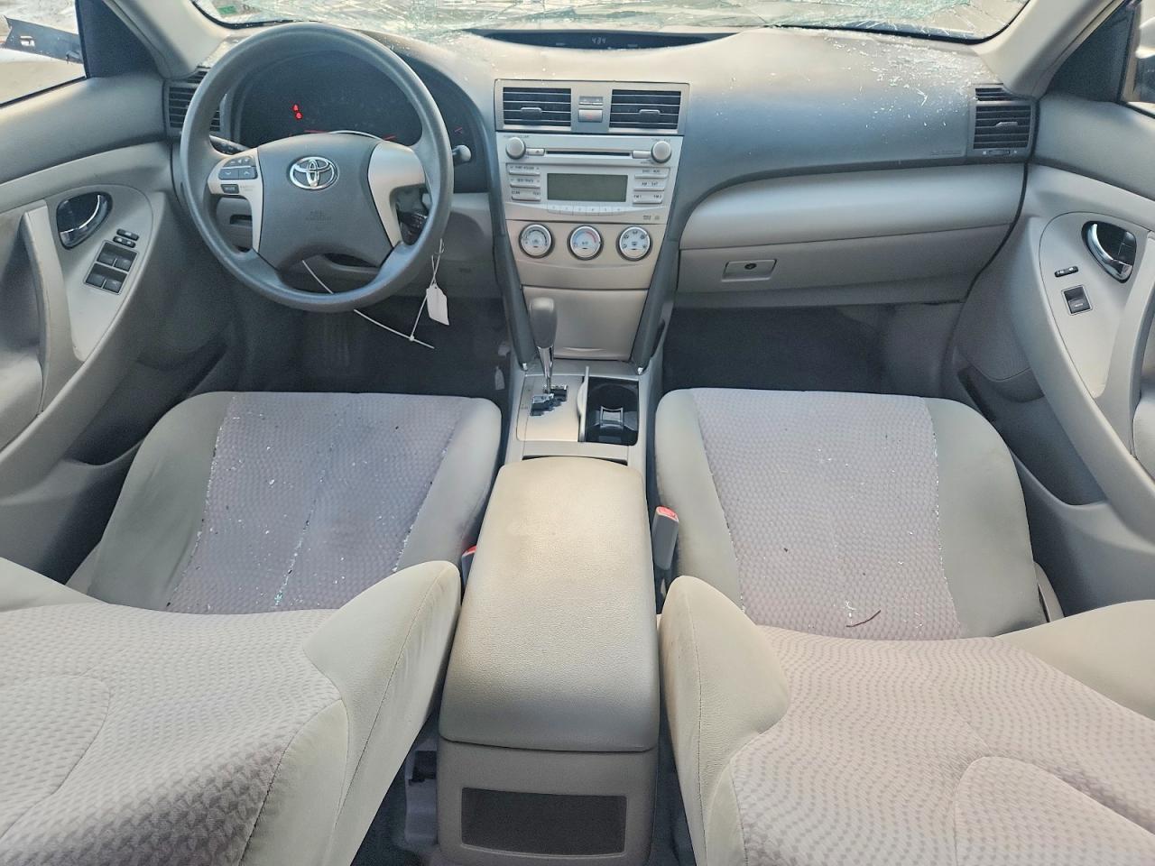 2011 TOYOTA CAMRY LE photo 15