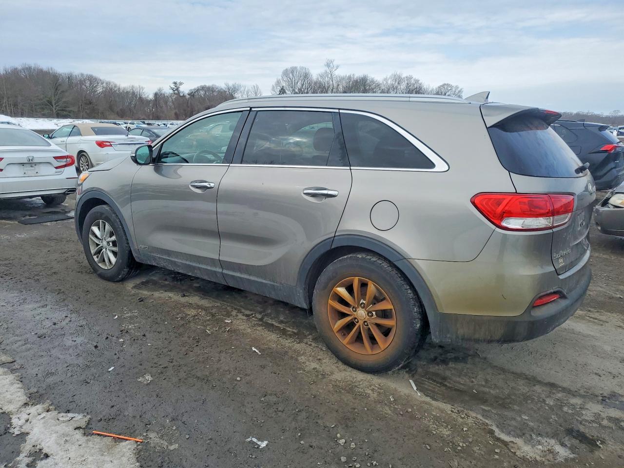 2016 KIA SORENTO LX photo 5