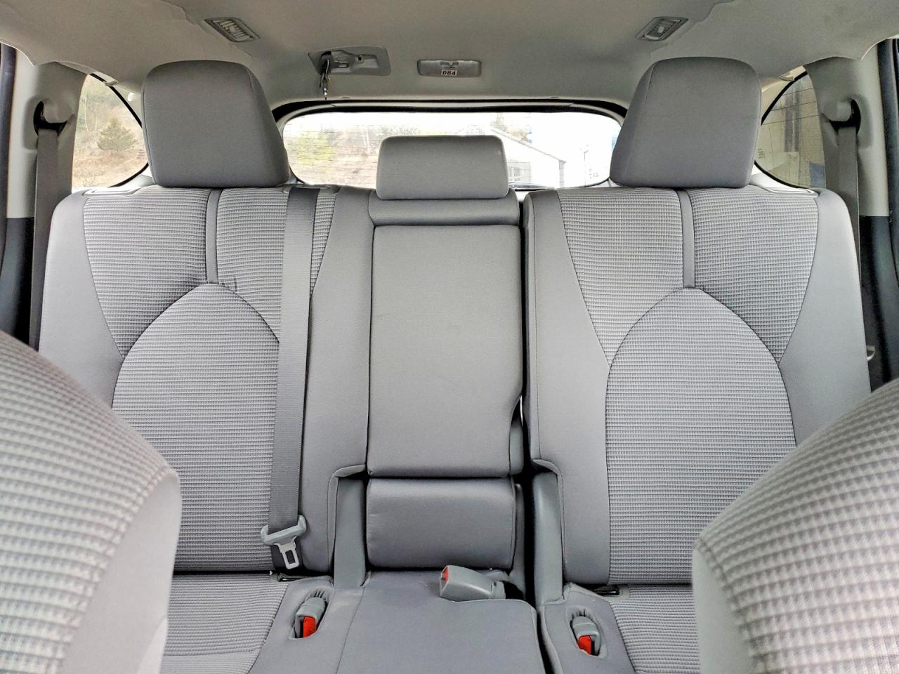 2022 TOYOTA HIGHLANDER LE photo 10