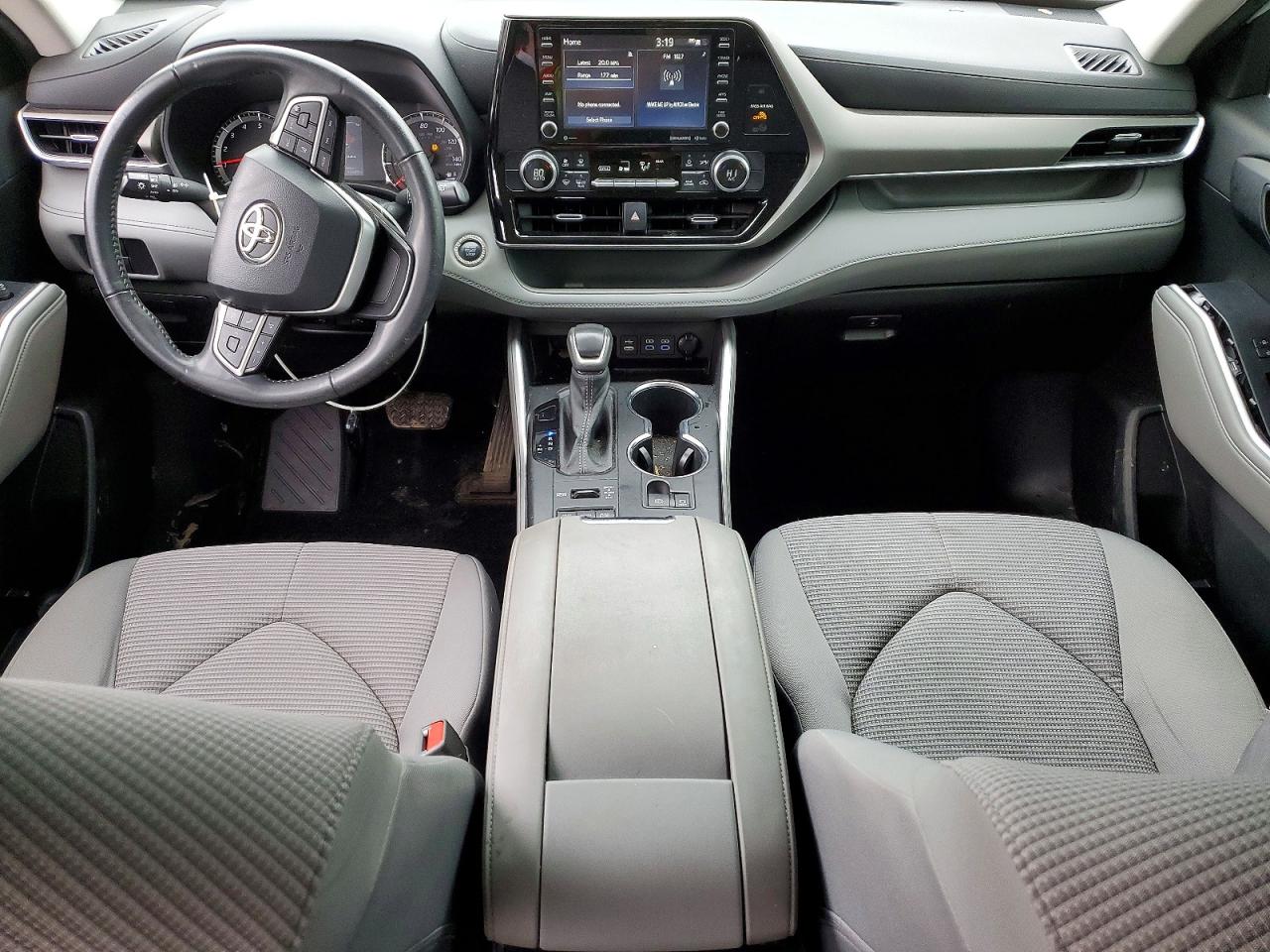 2022 TOYOTA HIGHLANDER LE photo 8