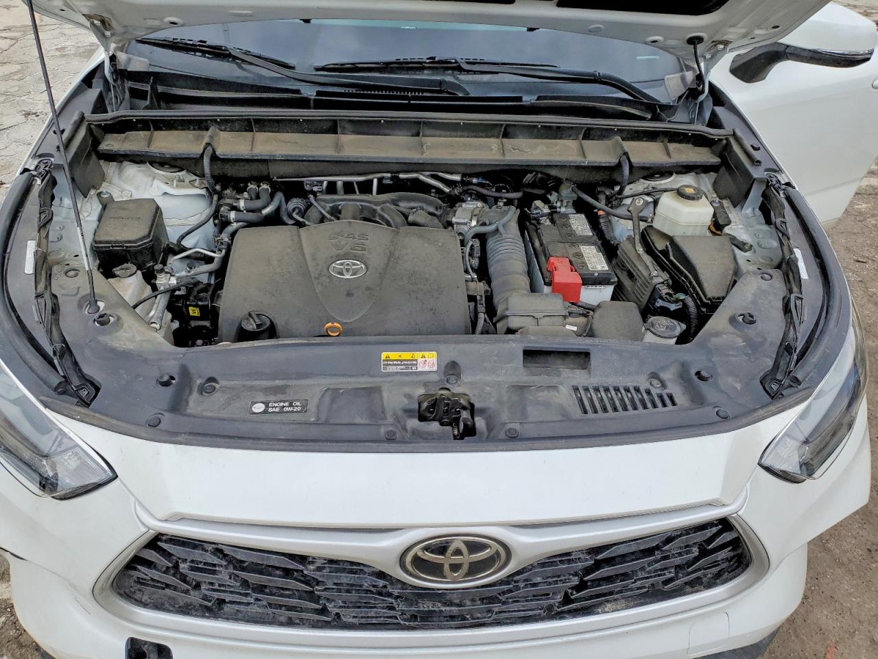 2022 TOYOTA HIGHLANDER LE photo 12