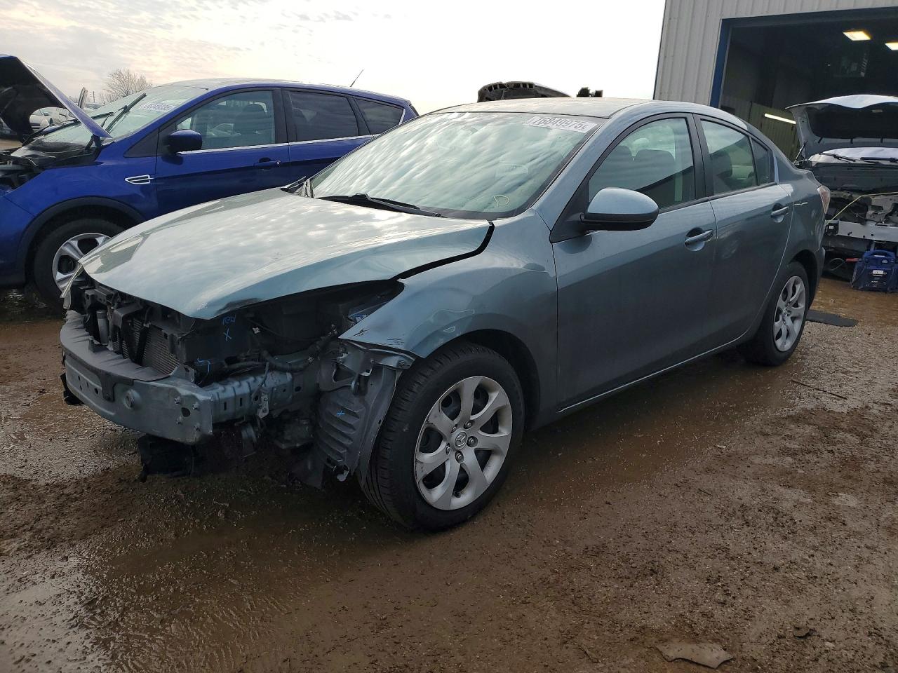 2013 MAZDA 3
