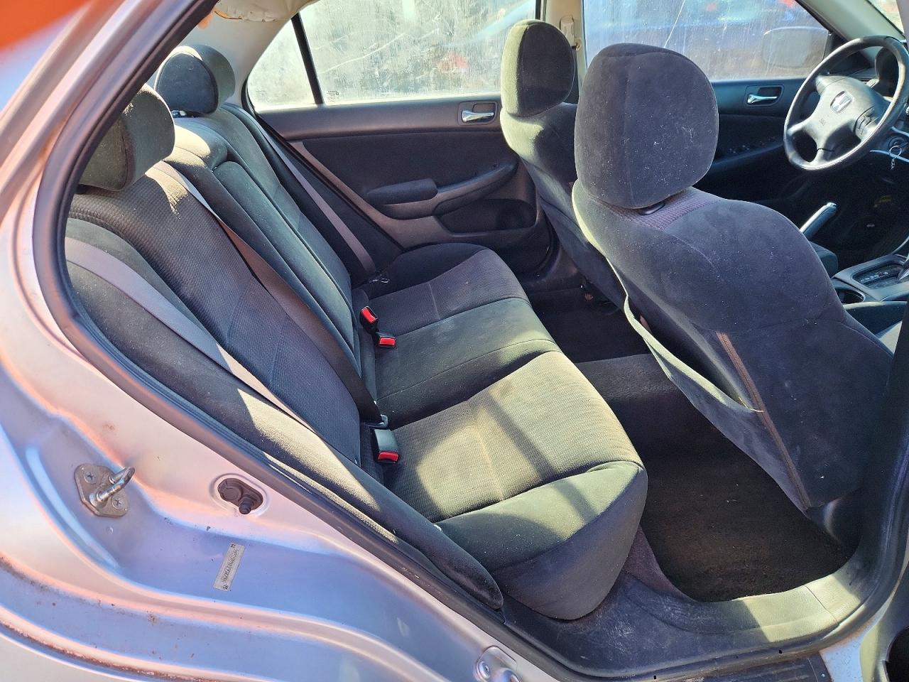 2004 HONDA ACCORD LX photo 10