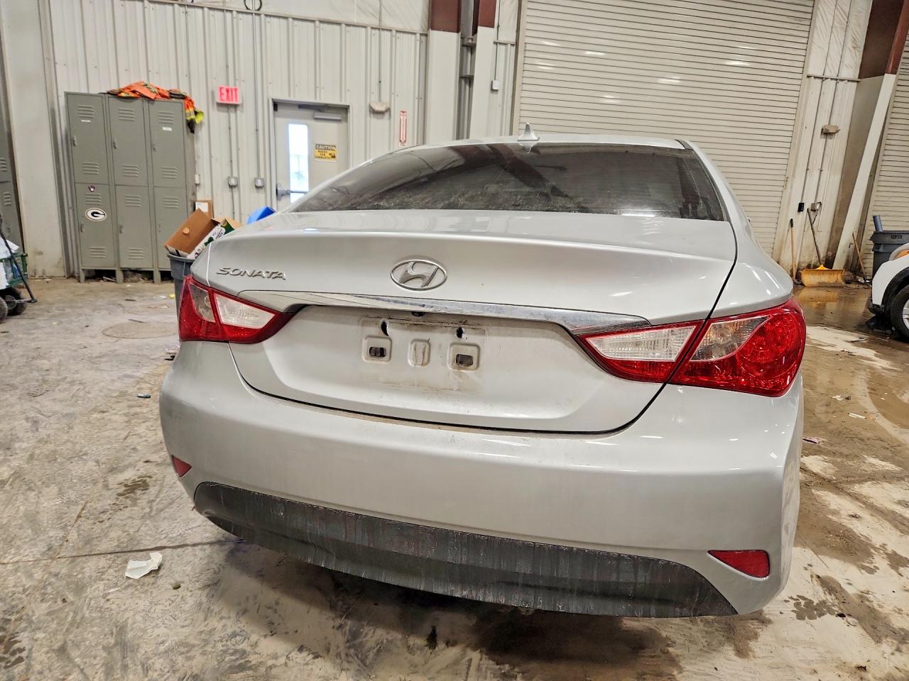 2014 HYUNDAI SONATA GLS photo 16
