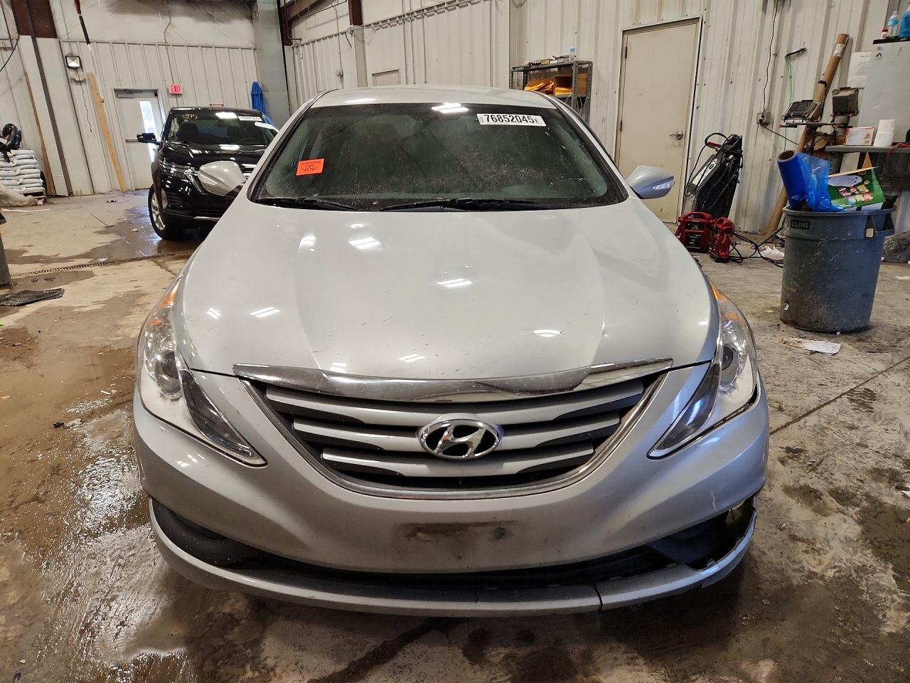 2014 HYUNDAI SONATA GLS photo 13