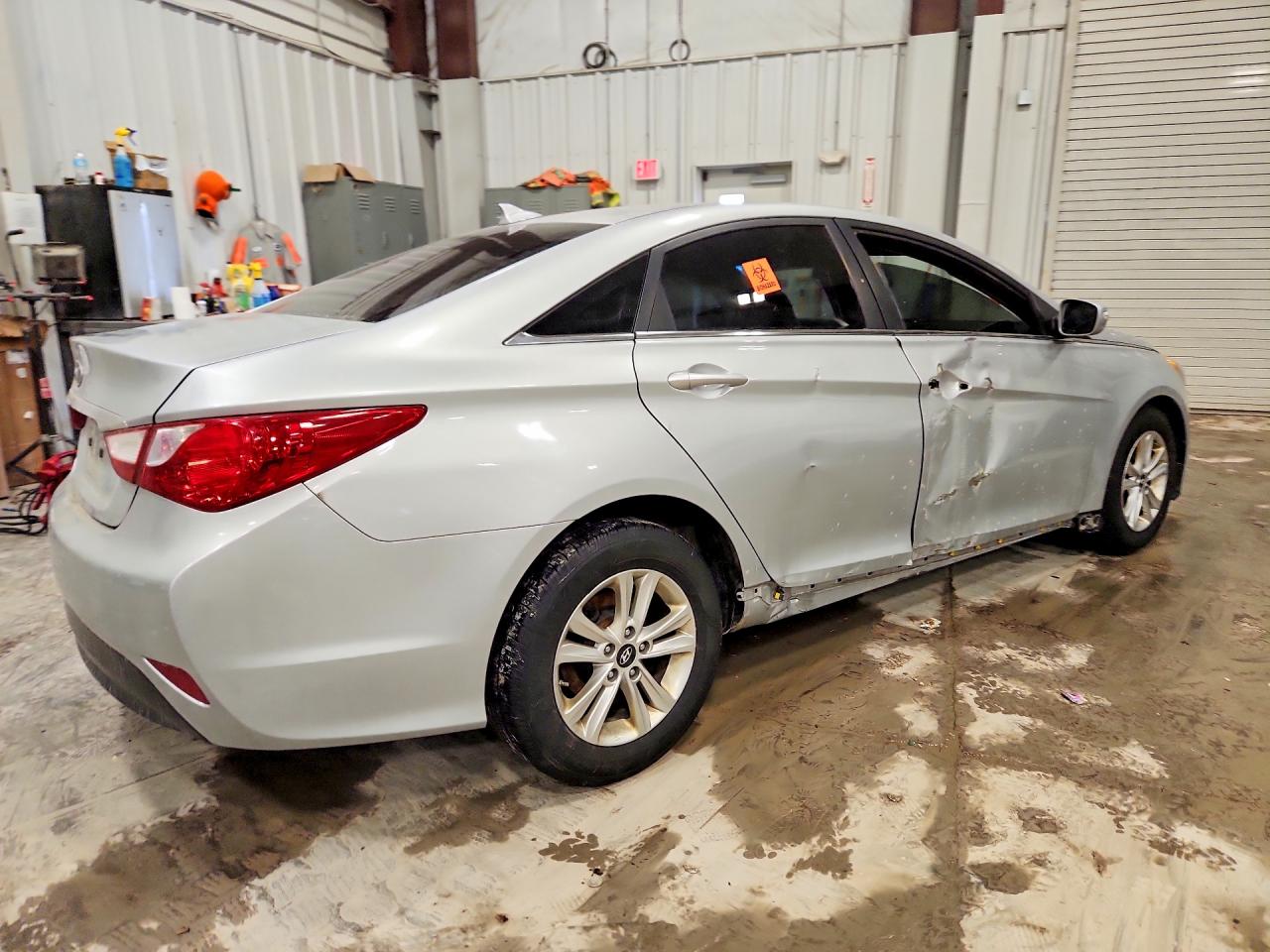 2014 HYUNDAI SONATA GLS photo 7