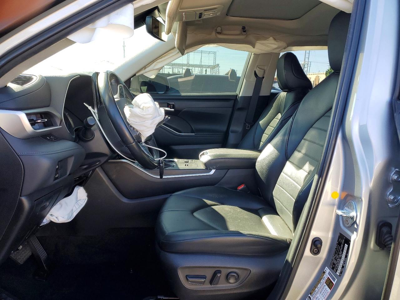 2023 TOYOTA HIGHLANDER HYBRID XLE photo 7