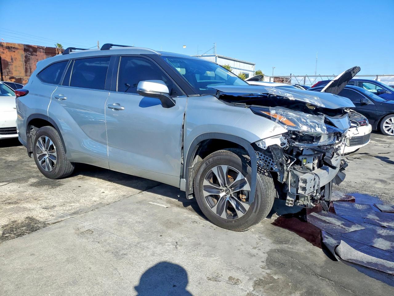 2023 TOYOTA HIGHLANDER HYBRID XLE photo 4