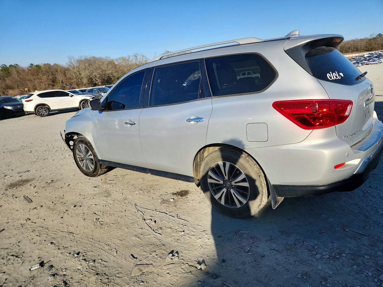 2020 NISSAN PATHFINDER SV photo 2