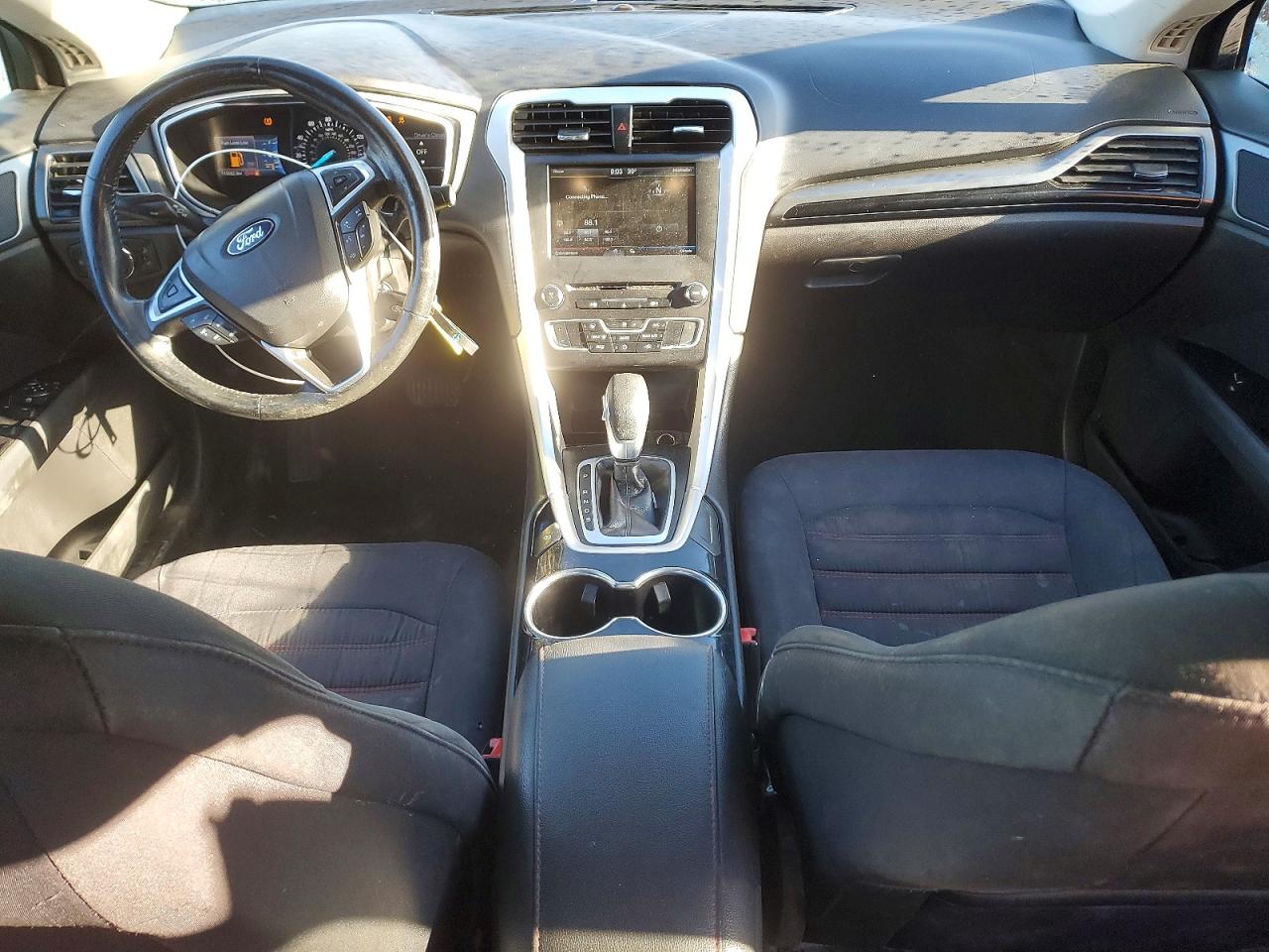 2016 FORD FUSION SE photo 8