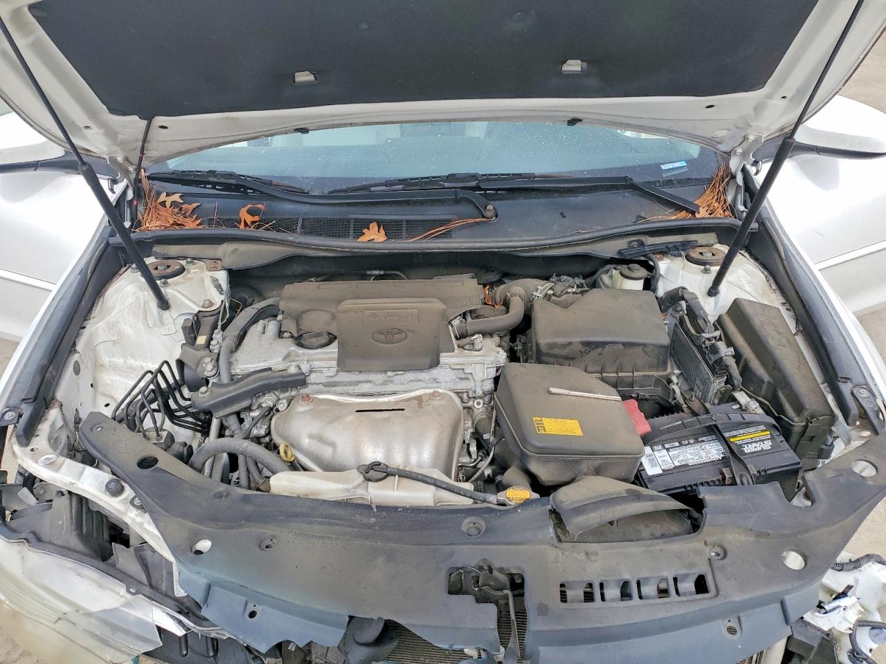 2015 TOYOTA CAMRY LE photo 11