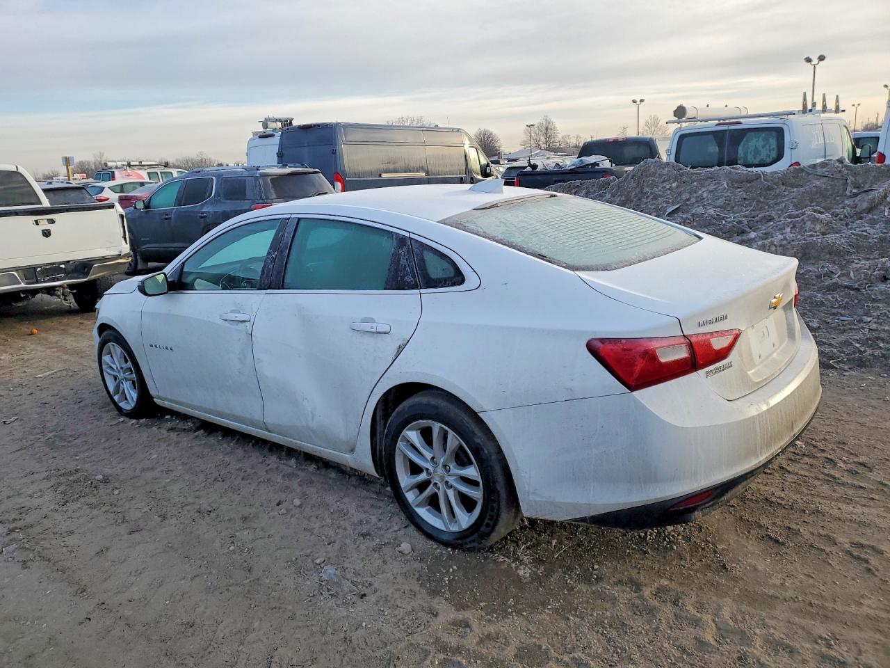 2016 CHEVROLET MALIBU LT photo 4
