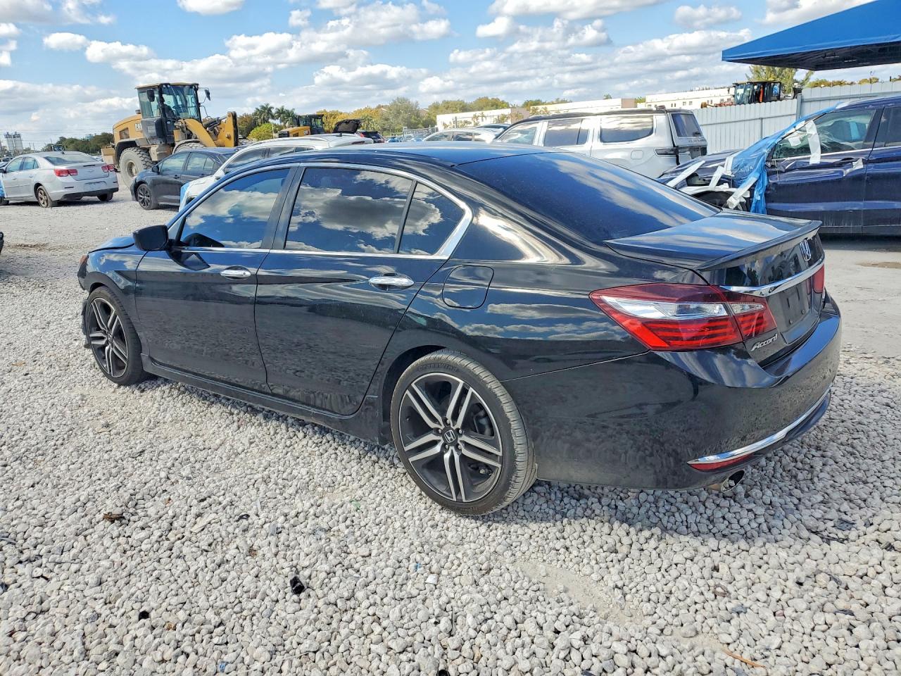 2017 HONDA ACCORD SPORT photo 3