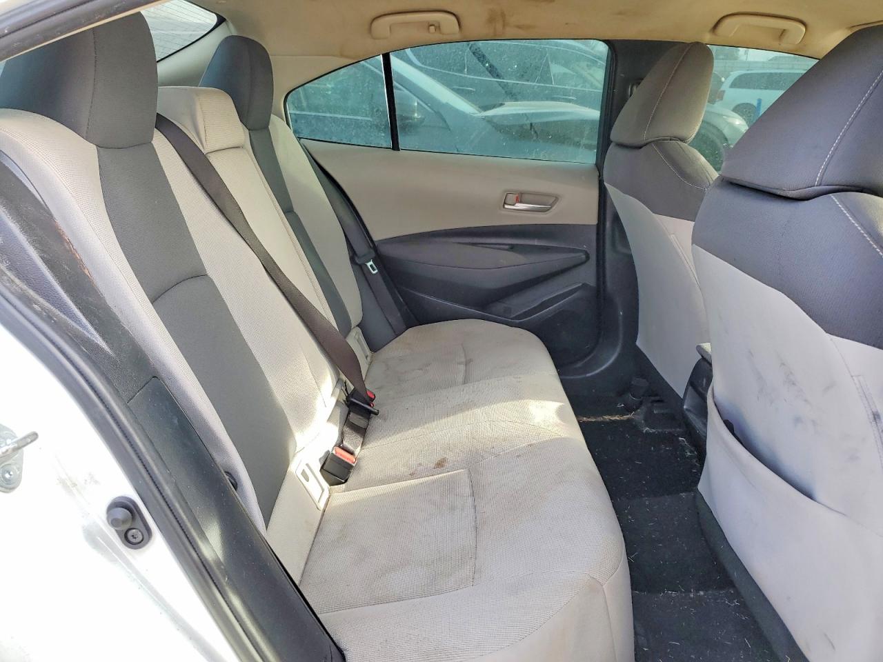 2021 TOYOTA COROLLA LE photo 10