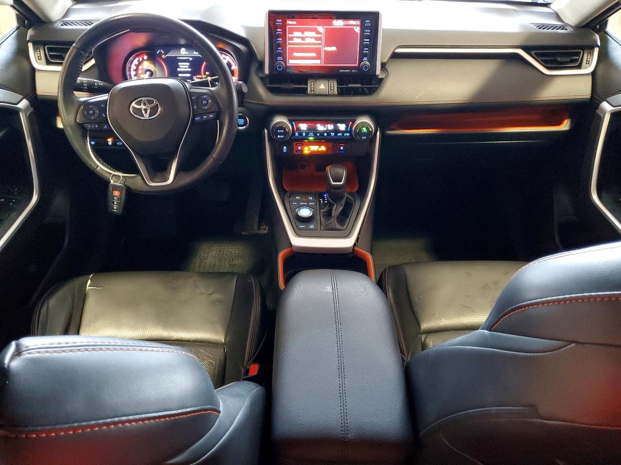2019 TOYOTA RAV4 ADVENTURE photo 8