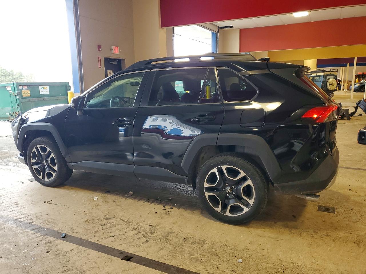 2019 TOYOTA RAV4 ADVENTURE photo 2