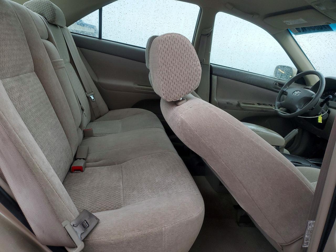 2002 TOYOTA CAMRY LE photo 10