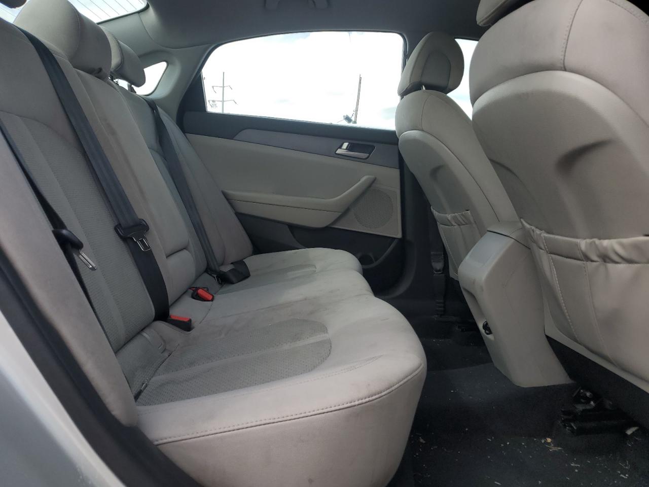 2017 HYUNDAI SONATA SE photo 10