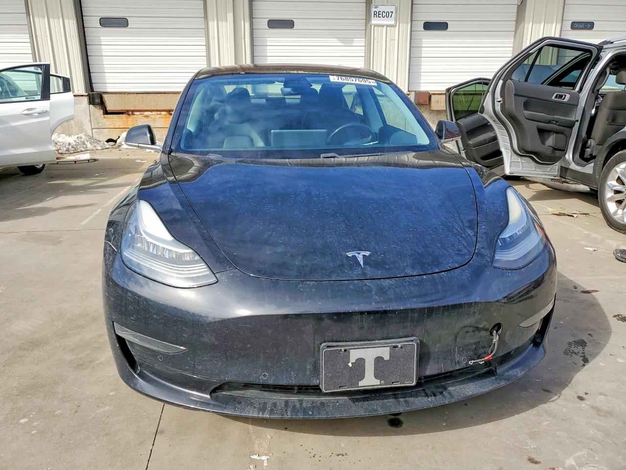 2018 TESLA MODEL 3 photo 9