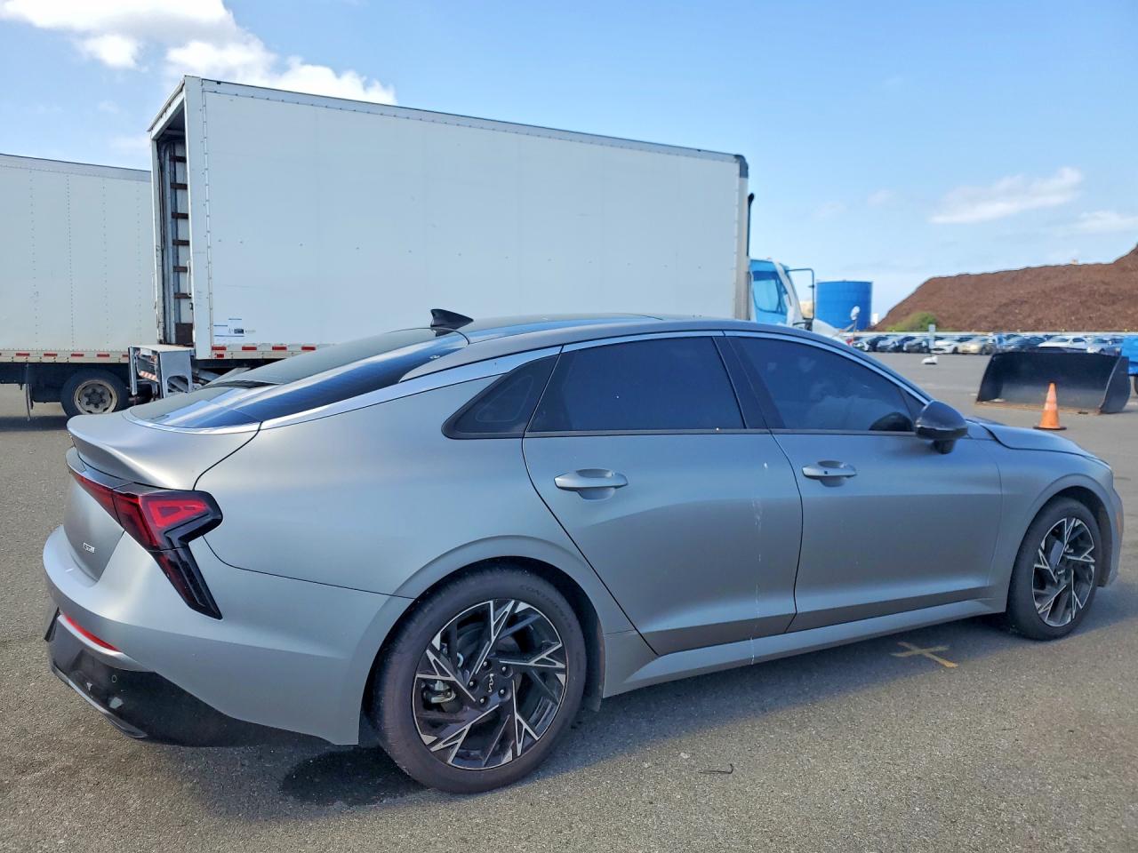 2025 KIA K5 GT LINE photo 5
