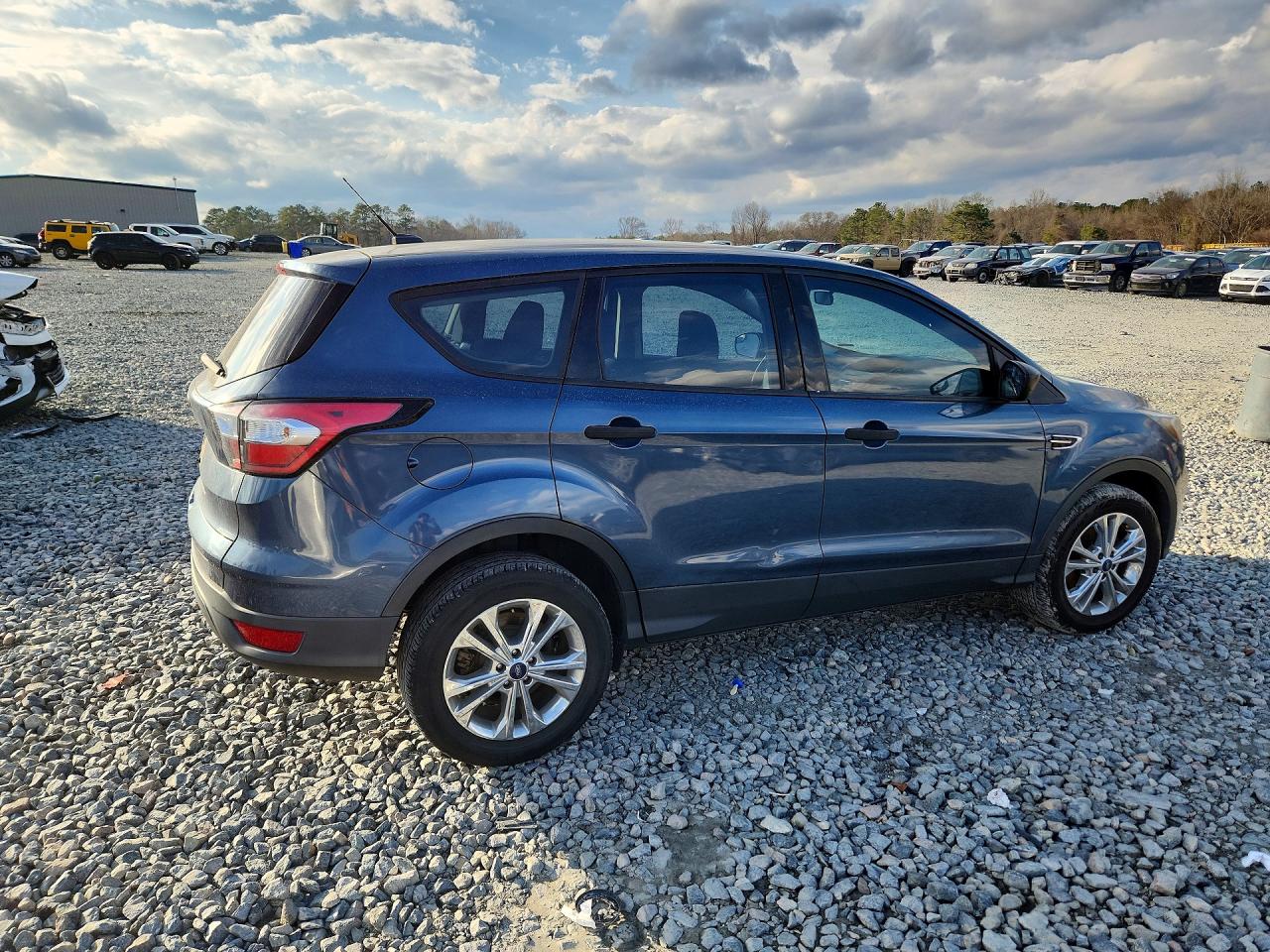 2018 FORD ESCAPE S photo 3