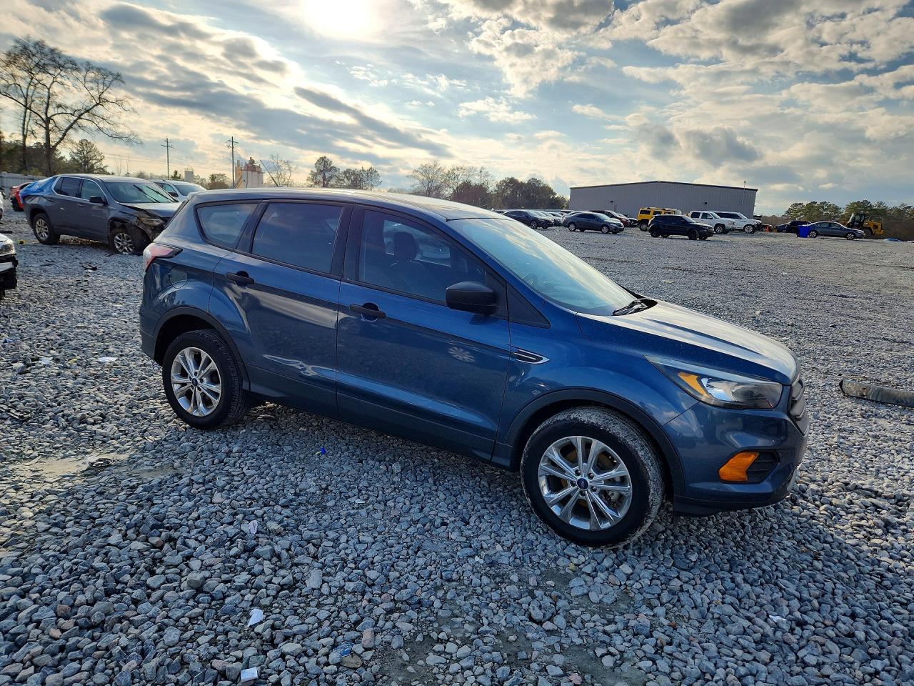 2018 FORD ESCAPE S photo 4