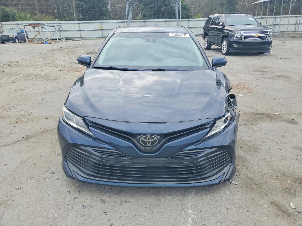 2020 TOYOTA CAMRY LE photo 9