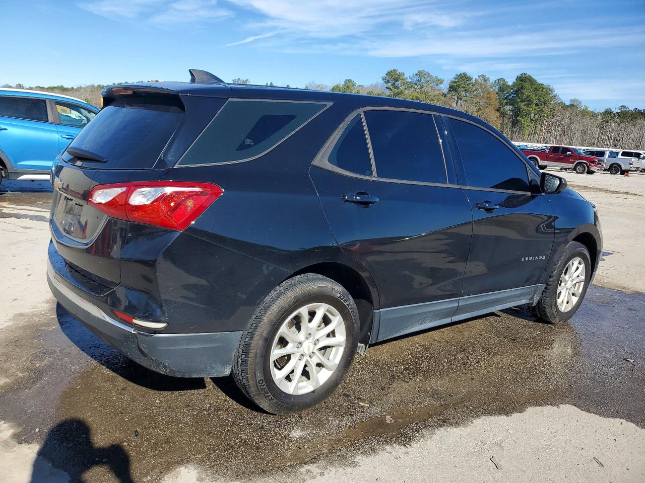 2018 CHEVROLET EQUINOX photo 3