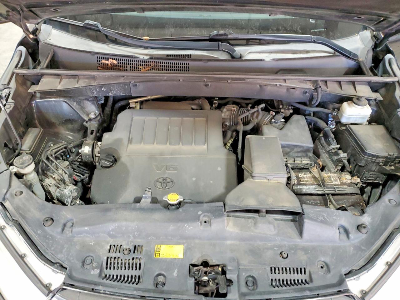 2014 TOYOTA HIGHLANDER XLE photo 12