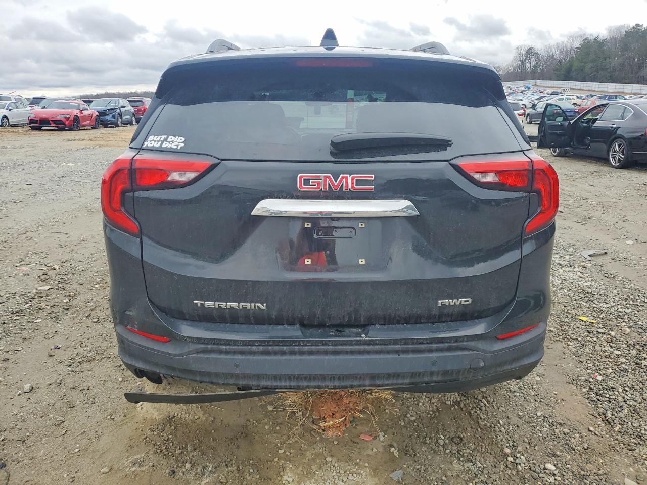 2020 GMC TERRAIN SLE photo 11