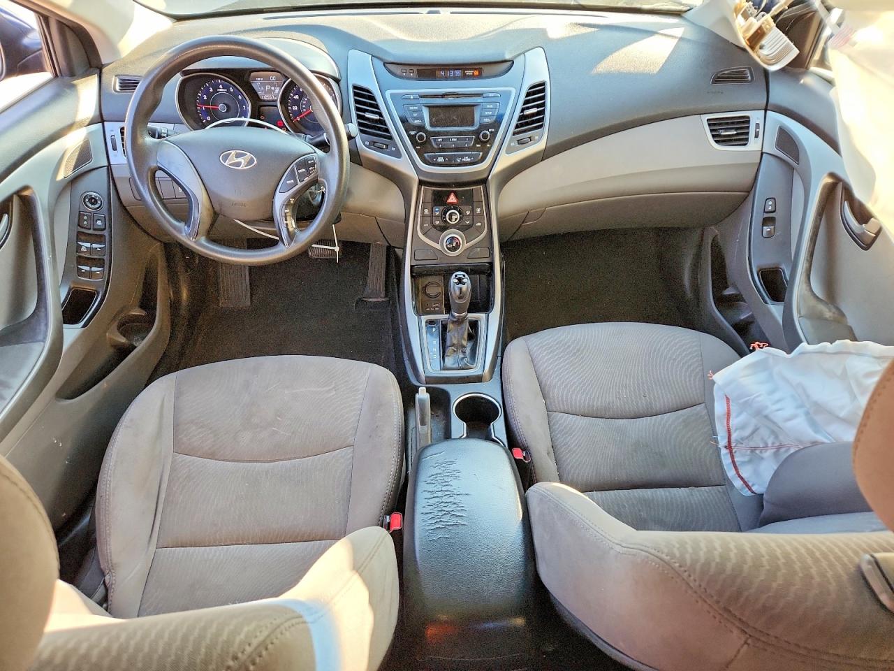2015 HYUNDAI ELANTRA SE photo 22