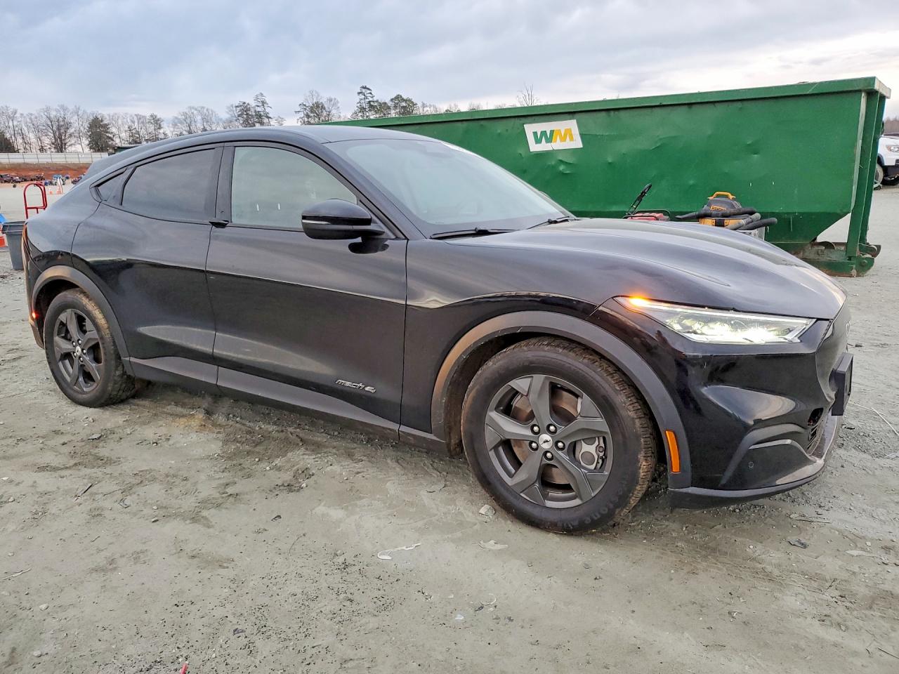 2021 FORD MUSTANG MACH-E SELECT photo 7