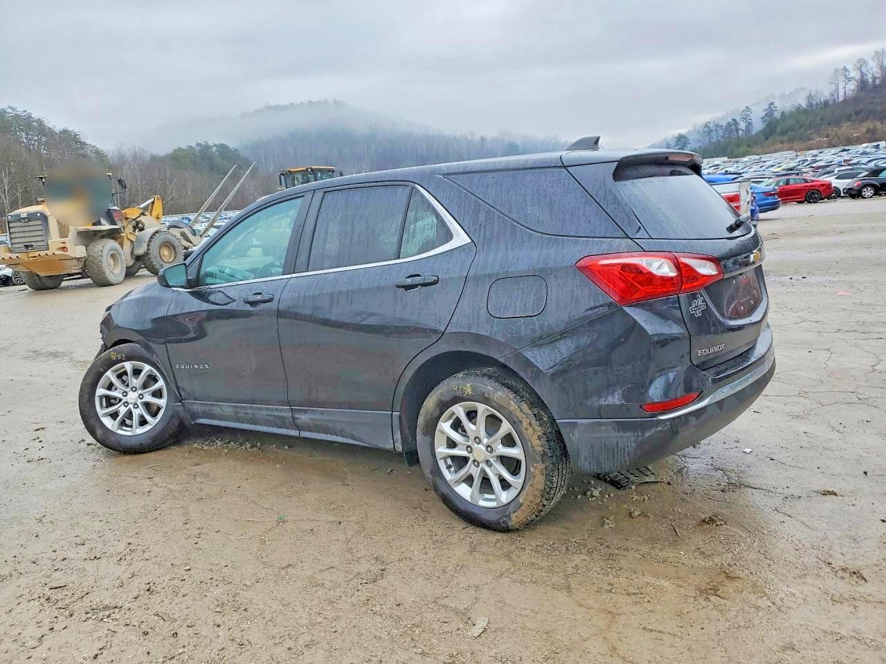 2021 CHEVROLET EQUINOX LT photo 3